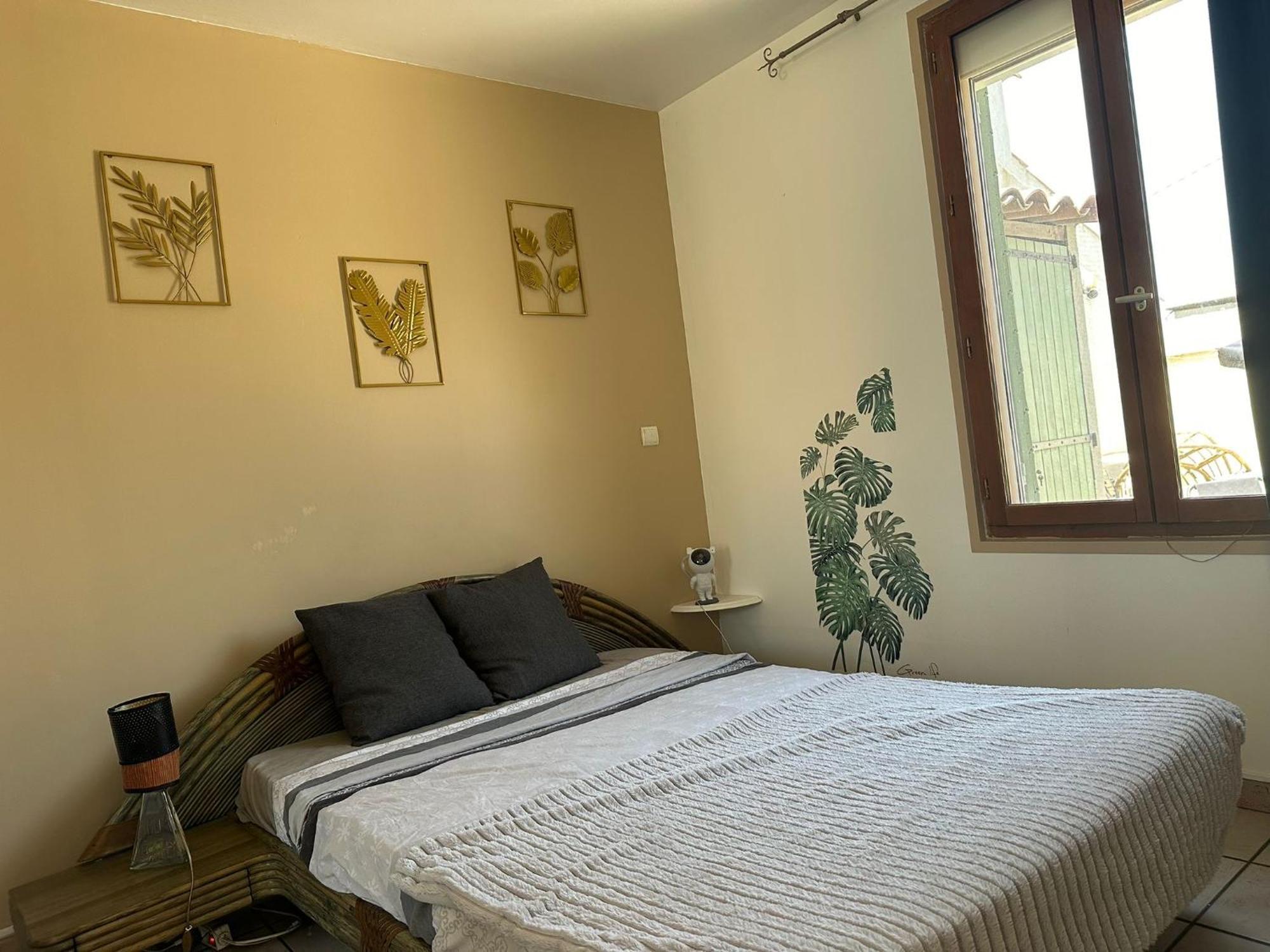 Maison De 4 Voyageurs * Marseille